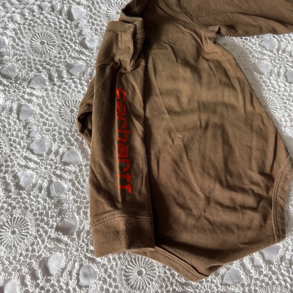 Carhartt‎ Baby Boy Brown Long Sleeve Bodysuit Embroidered Logo Camo 12M